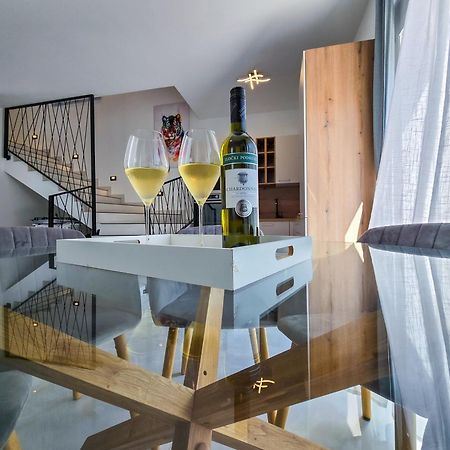 Villa David Pula Eksteriør billede
